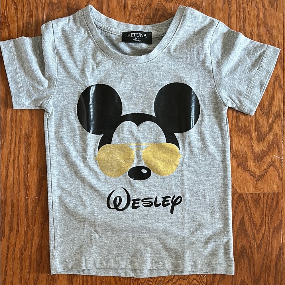 Gray T-Shirt with Mickey Mouse Design Wesley